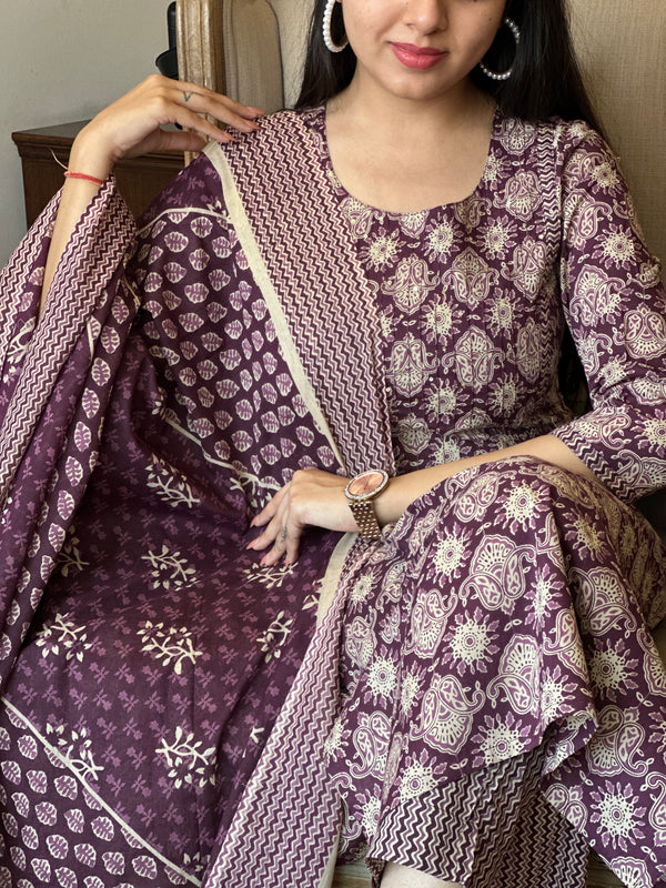 Saanchi Purple Printed Ethnic Suit