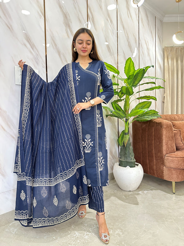 Zeenat Indigo Floral Kurta pant Set