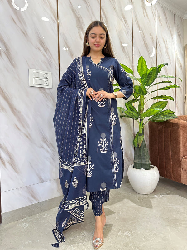 Zeenat Indigo Floral Kurta pant Set