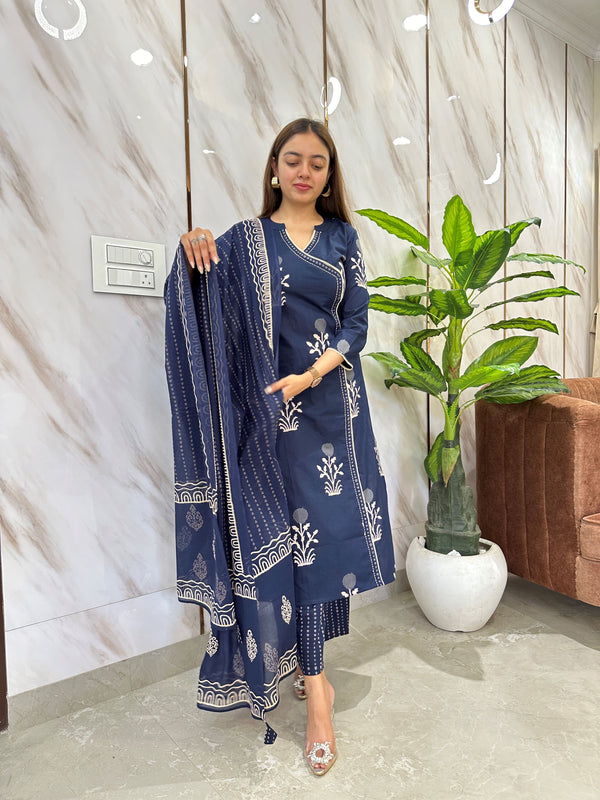 Zeenat Indigo Floral Kurta pant Set