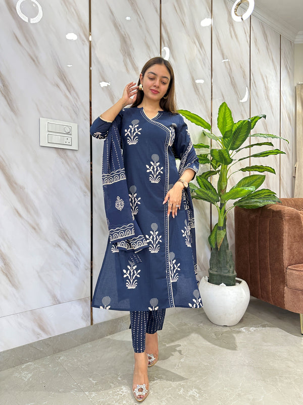 Zeenat Indigo Floral Kurta pant Set