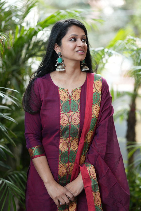 Narayanpeth Rajeshwari Lined Suit Set