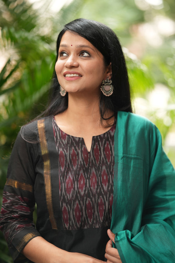 BlackTeal Echo - Pochampally Silk Elegance