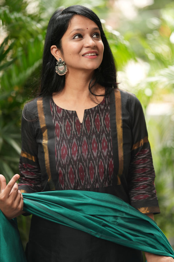 BlackTeal Echo - Pochampally Silk Elegance