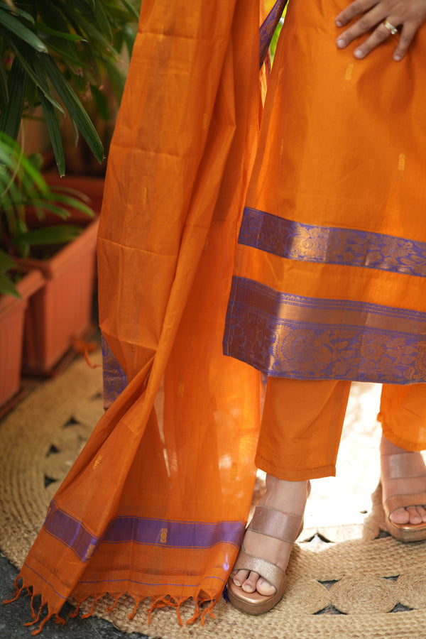 🌸Kanchi Glow – Radiant Orange Elegance