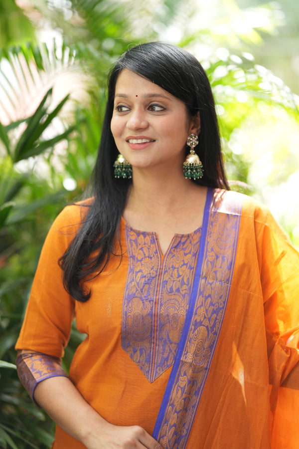 🌸Kanchi Glow – Radiant Orange Elegance