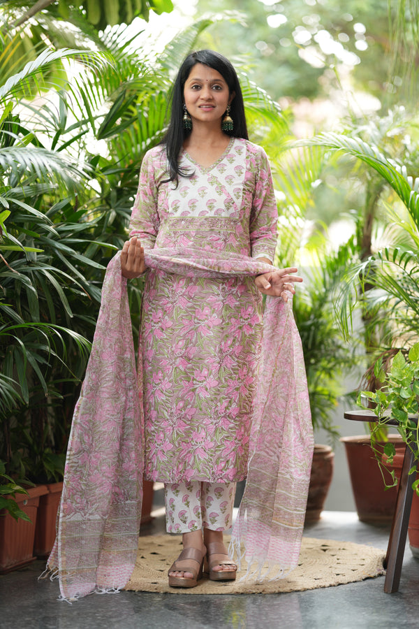 Kota Doria Vaidehi Handblock Suit Set