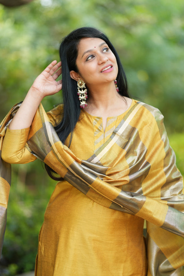 Kanak Rekha Premium SilkSuit Set-Mul mul lining