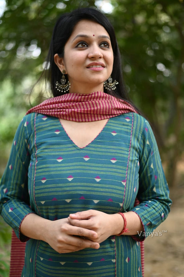 AnvithaElegant Pochampally Handloom Cotton Suit Set