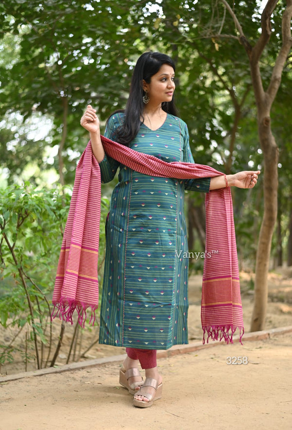 AnvithaElegant Pochampally Handloom Cotton Suit Set