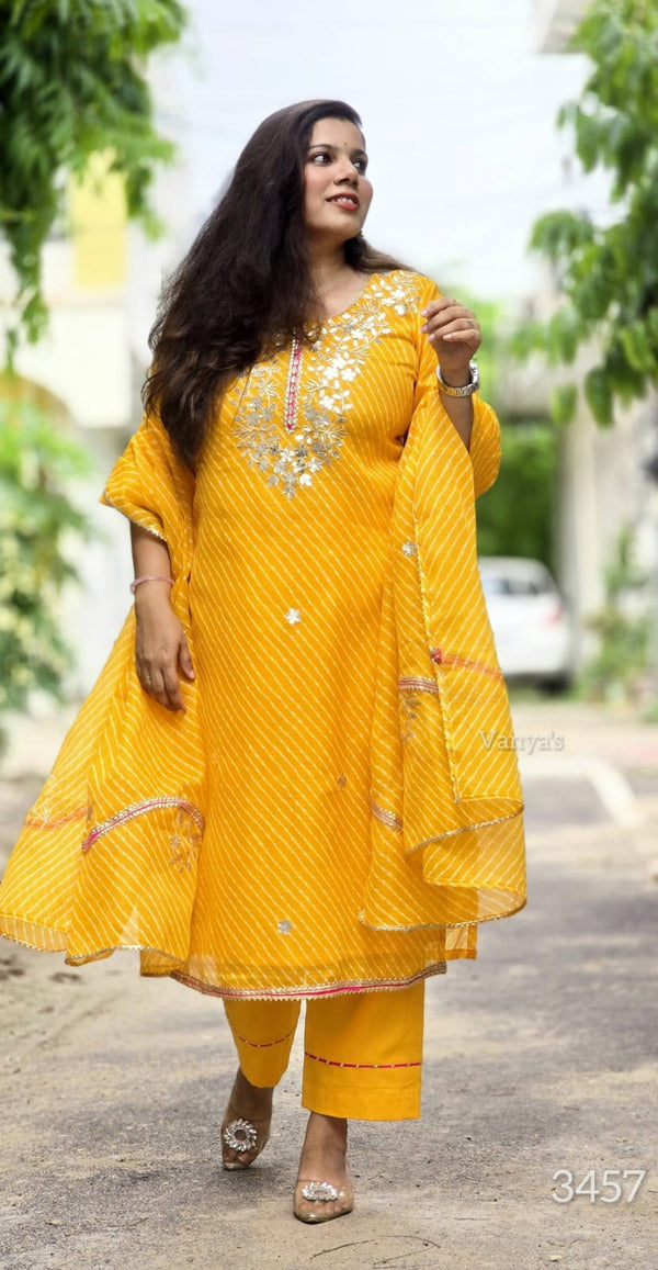 🌞 SaanvikaBrighten Every Occasion with Radiant Leheria Grace 🌞