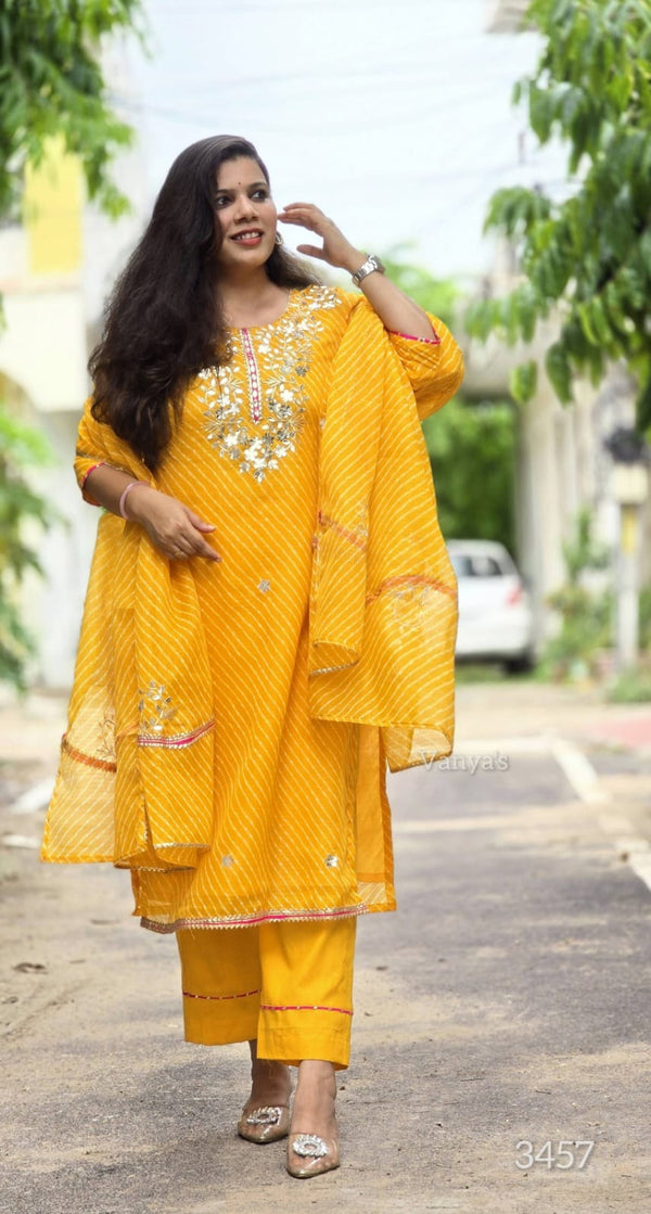 🌞 SaanvikaBrighten Every Occasion with Radiant Leheria Grace 🌞