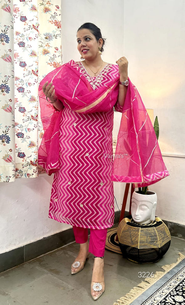 💖 RitvikaStep into Celebration with a Bold Twist of Tradition 💖