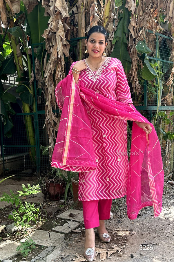 💖 RitvikaStep into Celebration with a Bold Twist of Tradition 💖