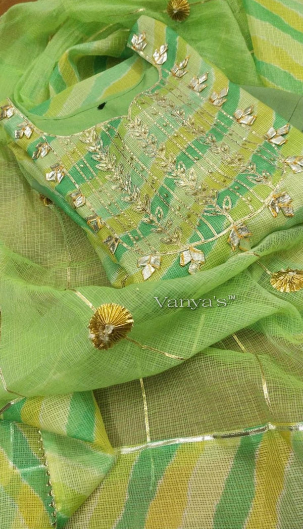 🌿 TarakiniTwirl in Tradition with Graceful Leheria Elegance 🌿