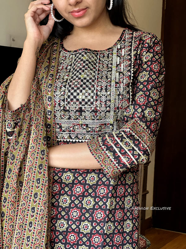 Mosaic Black Kurta Set