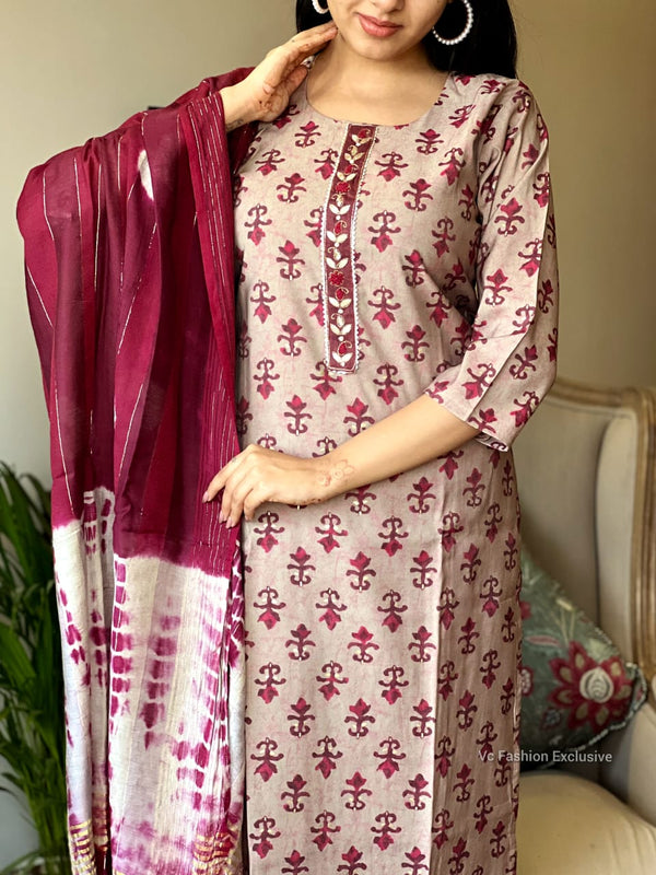 Elegant Everyday Cotton Kurta Sets (2 Color Variants)