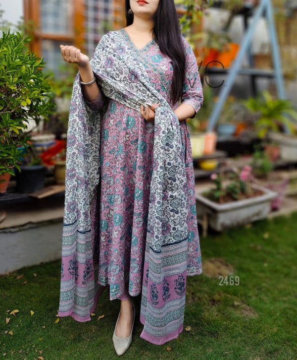 Gulbano Pink Cotton Flared Suit Set