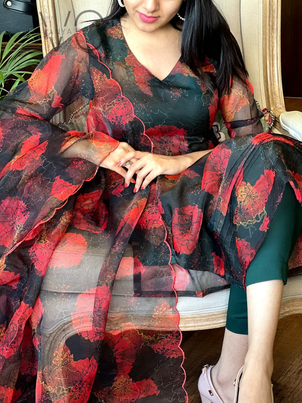 Midnight Bloom โ Floral Fantasy Suit Set ๐ค๐บ