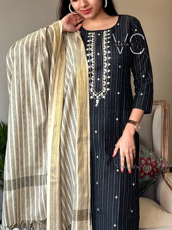 Noir Grace β Black Cotton Suit Set