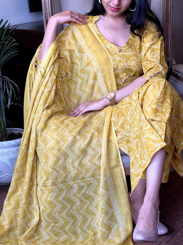πΌ Sunshine Elegance β Yellow Printed Cotton Suit Set
