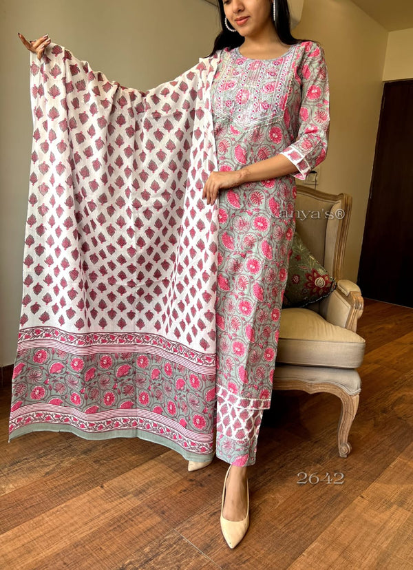Gulabi Utsav β Cotton Charm Suit Set
