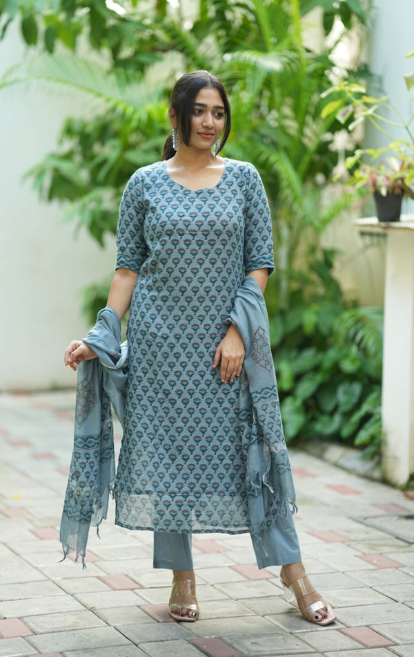 Neelaira Linen Hand Block Suit Set