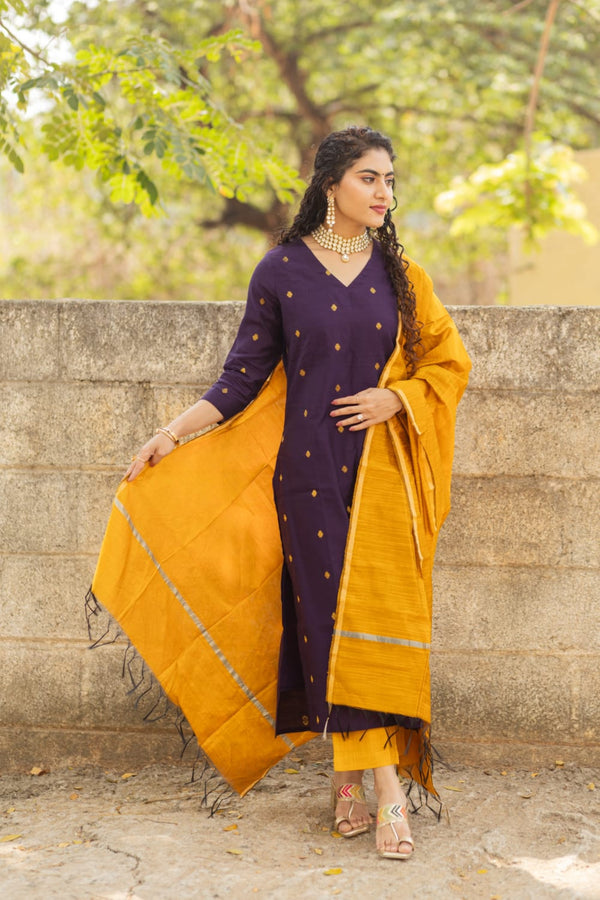 ✨Kashvi Premium Raw Banarasi Silk Zari Buti Suit Set-with mul lining