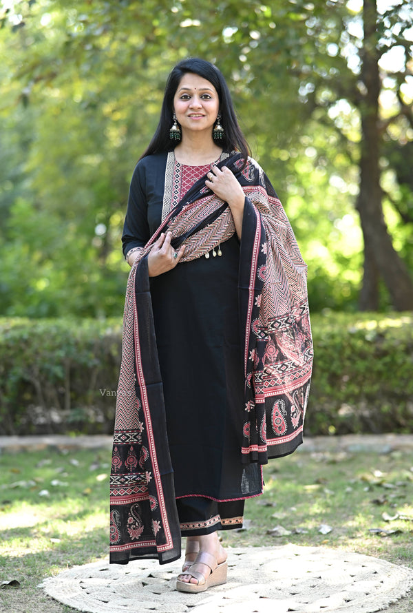 Raji Black Cotton suit sets