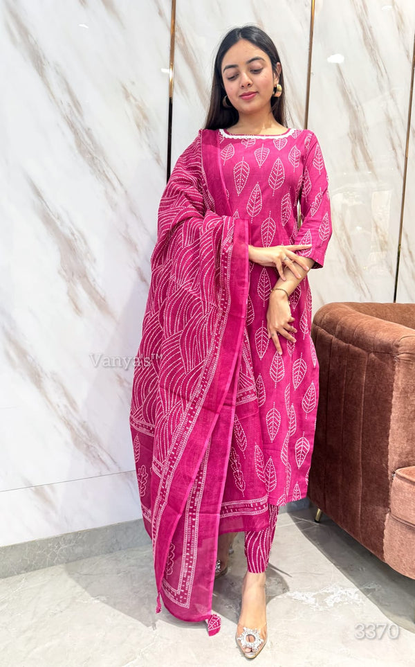 Bloom pink cotton discharge print suit sets