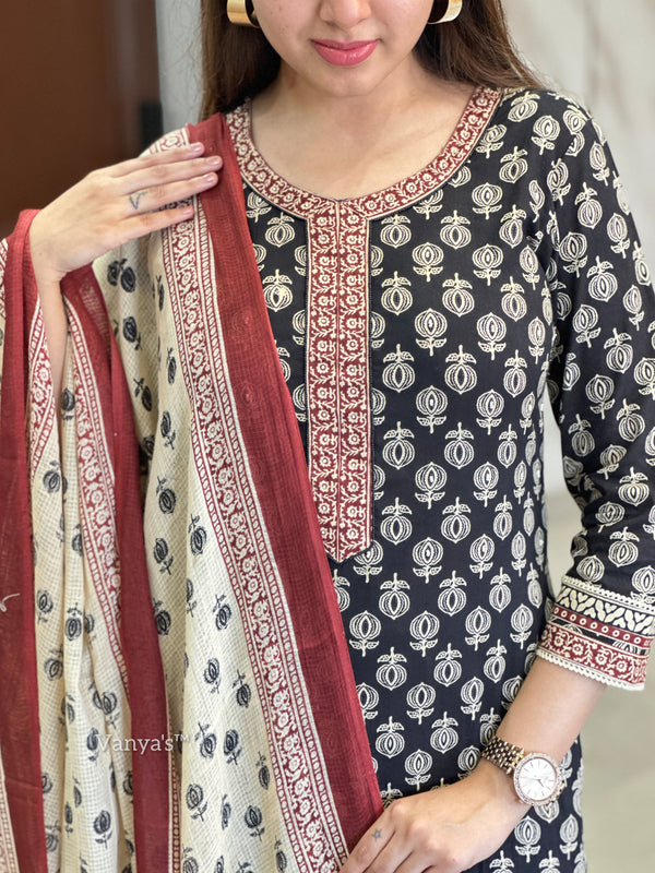 Black cream cotton kurta set-BUY1GET1
