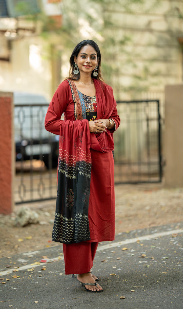 🌟Tassel Tale Heritage Cotton Kurta Set