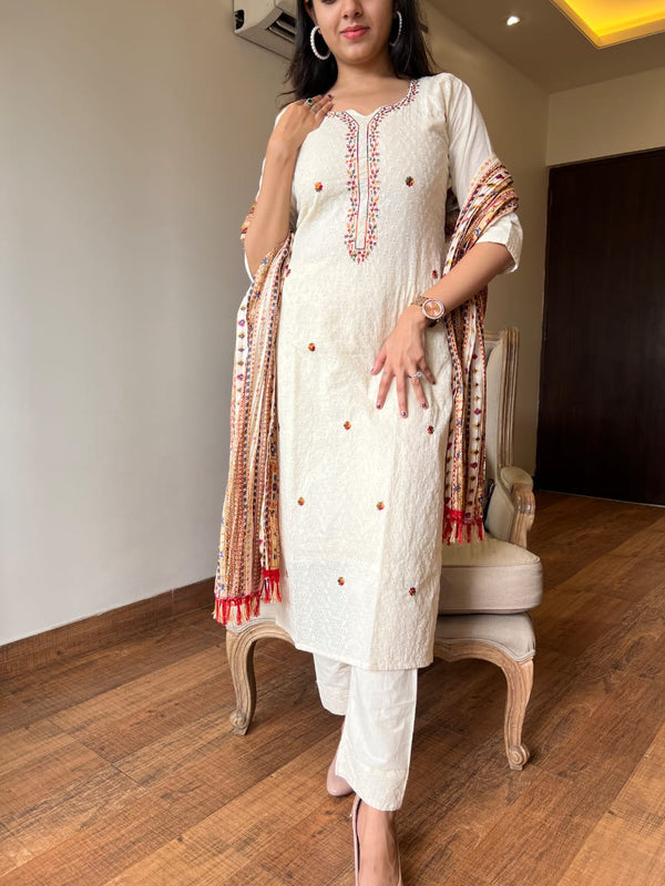 Midnight Cream schiffle suits sets