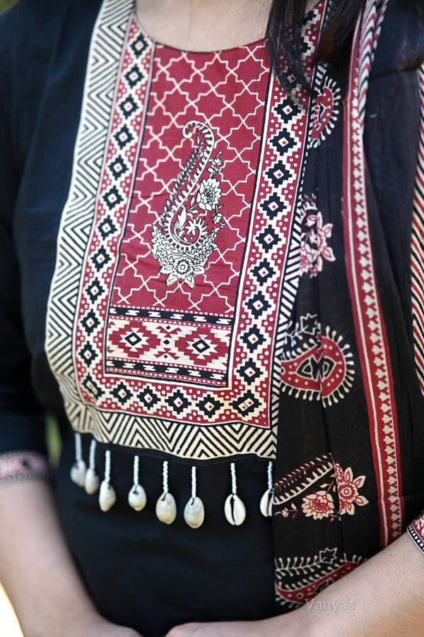 Raji Black Cotton suit sets