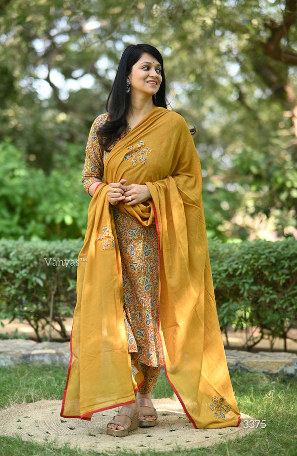 Saavi Ajrak Green Cotton Suit Sets