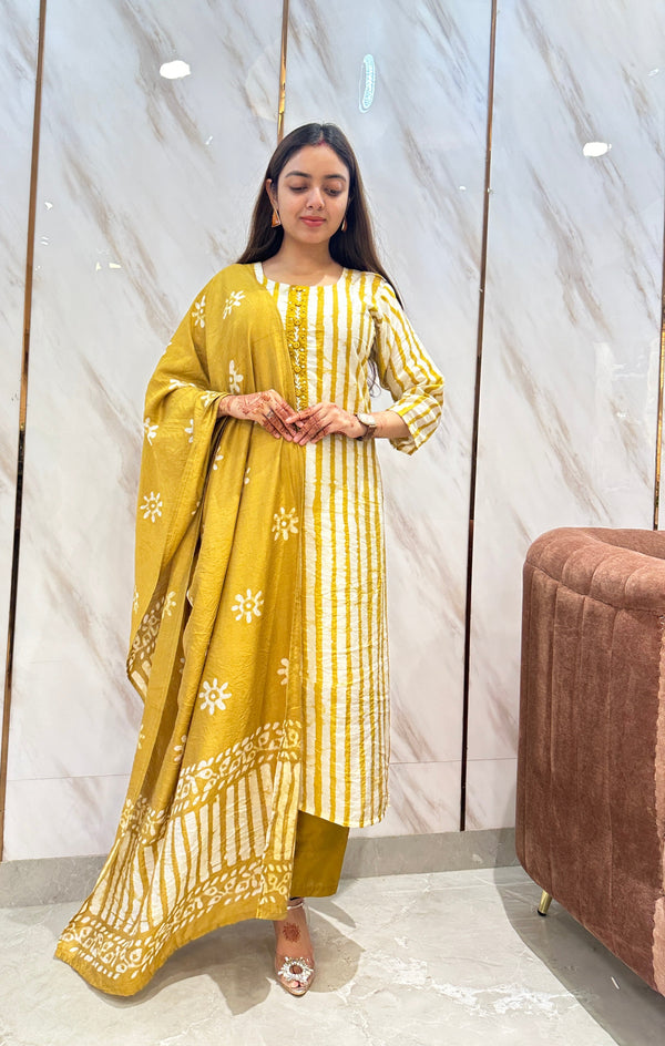 Yellow batik silk suit with lining