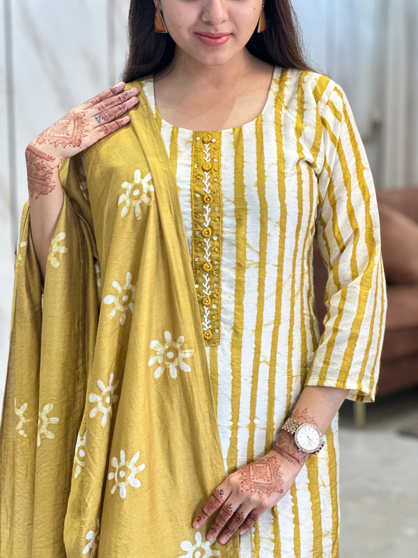 Yellow batik silk suit with lining