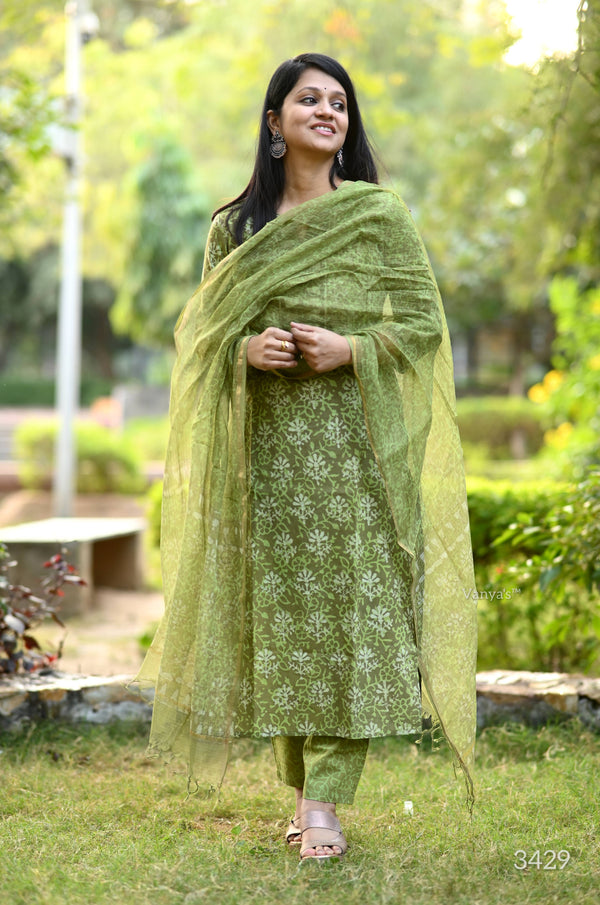 Nithila Bagru Hand Block Printed Suit Set