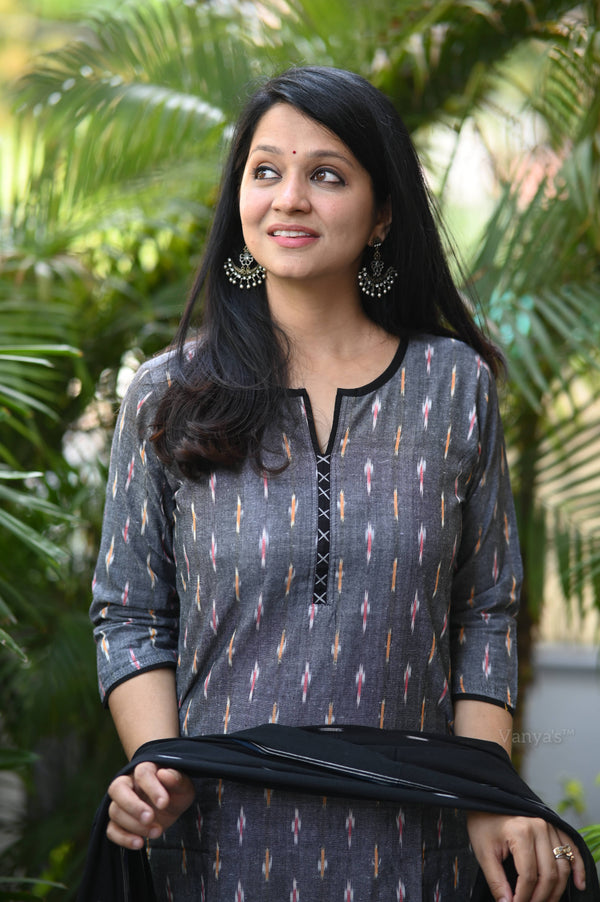 Pochampally Tejasvini Ikkat Cotton Suit Set
