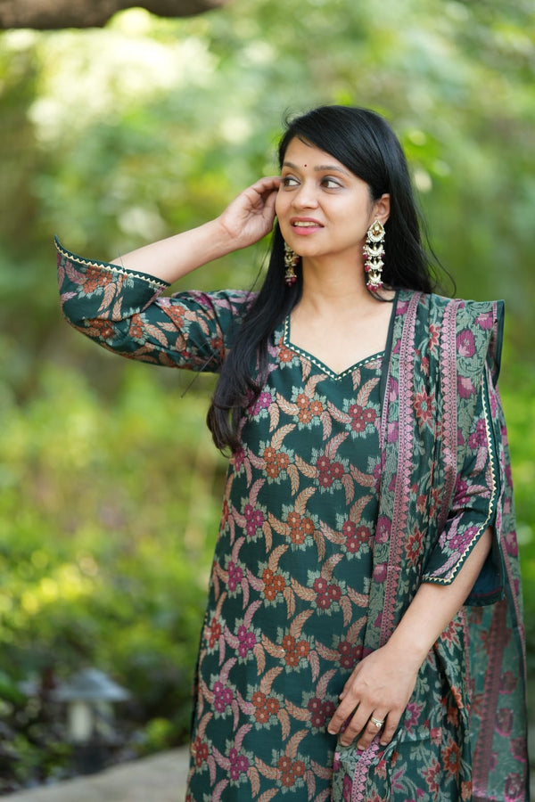 ✨Rajeshwari Premium Banarasi Weaving Suit Set with Dupatta-With mul lining
