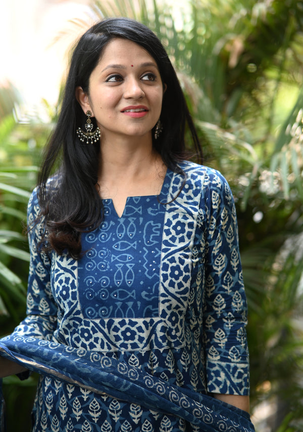 Meharinsha Indigo Bloom Handblock Suit Set 🌿