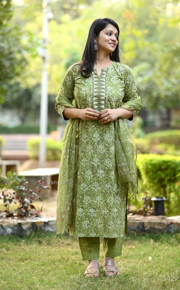Nithila Bagru Hand Block Printed Suit Set