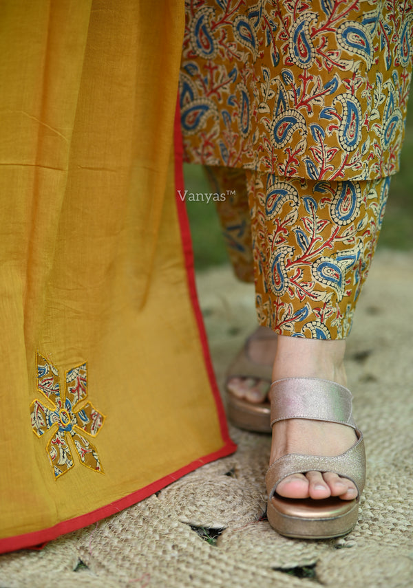 Saavi Ajrak Green Cotton Suit Sets