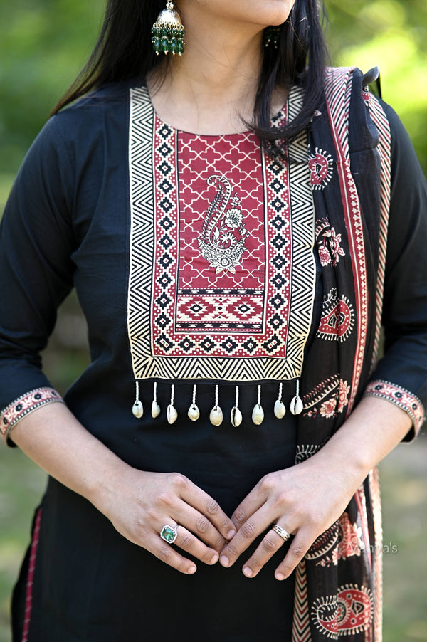 Raji Black Cotton suit sets