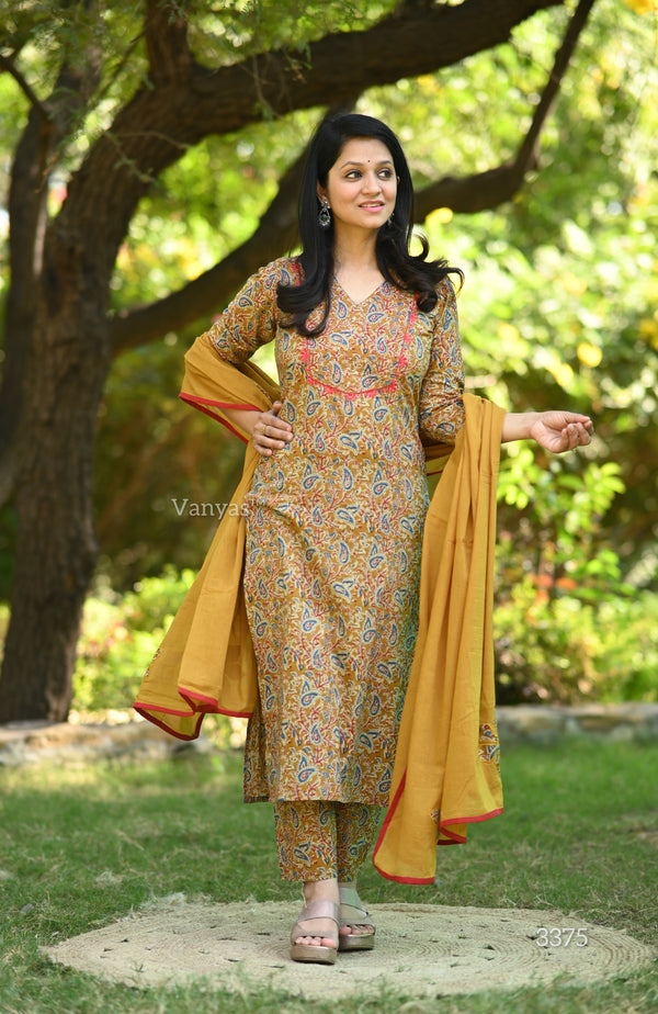 Saavi Ajrak Green Cotton Suit Sets