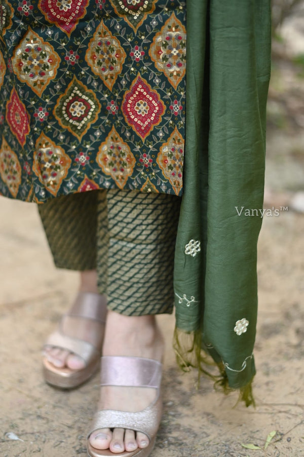 Olive Kashmiri Charm Kurta Set-green