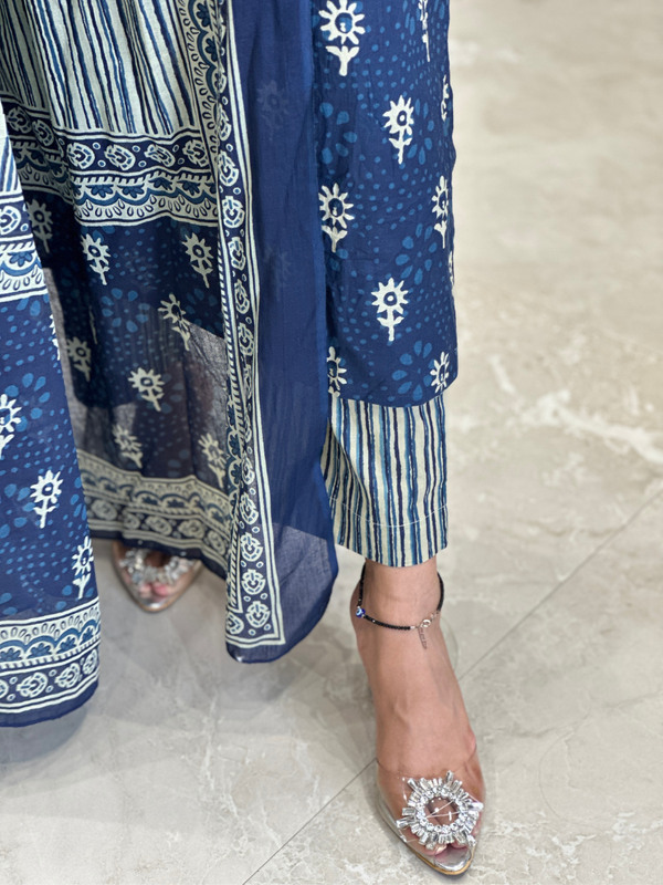 Taruni Midnight Ivy Kurta Suit Set
