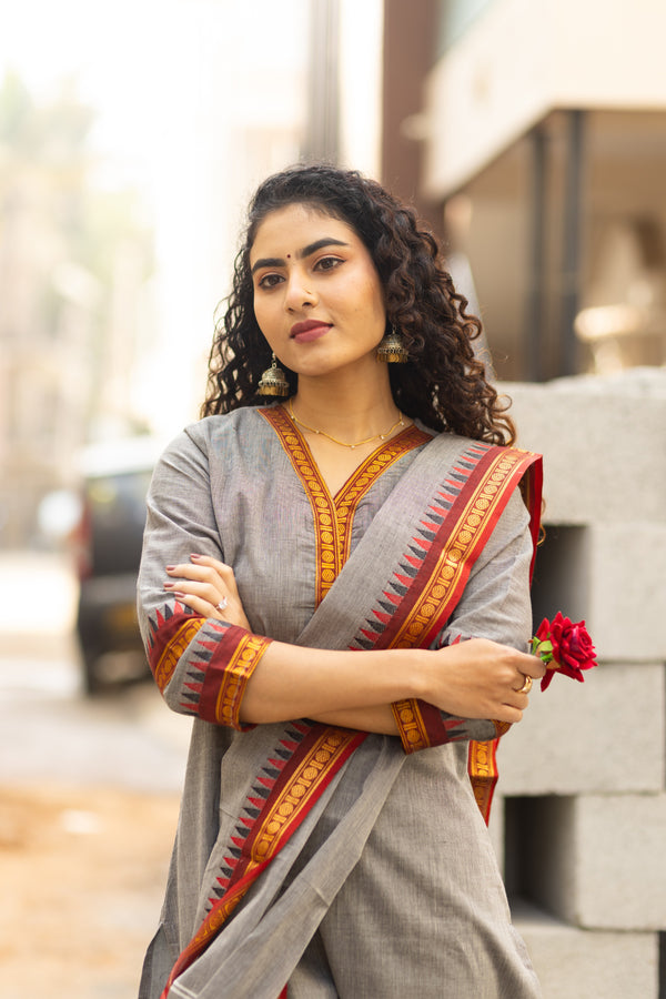 🌟Viraaya – Grey Pattu Cotton Kurta Set-with lining
