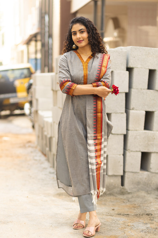 🌟Viraaya – Grey Pattu Cotton Kurta Set-with lining