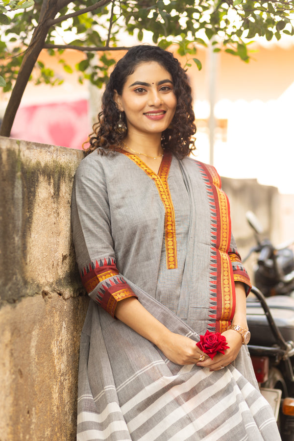 🌟Viraaya – Grey Pattu Cotton Kurta Set-with lining